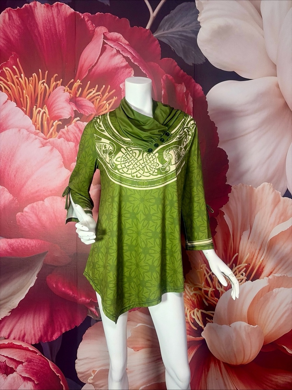 Lily by Firmiana Women's Medium Green Tunic Top 3/4 Sleeve Cowl Neck Boho